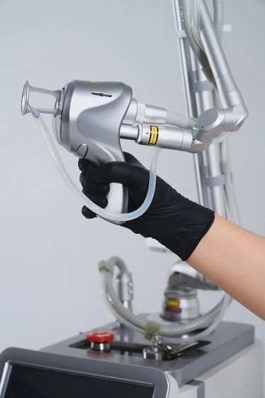 Фракционный CO2 лазер c гинекологическим модулем AMI BIOXEL